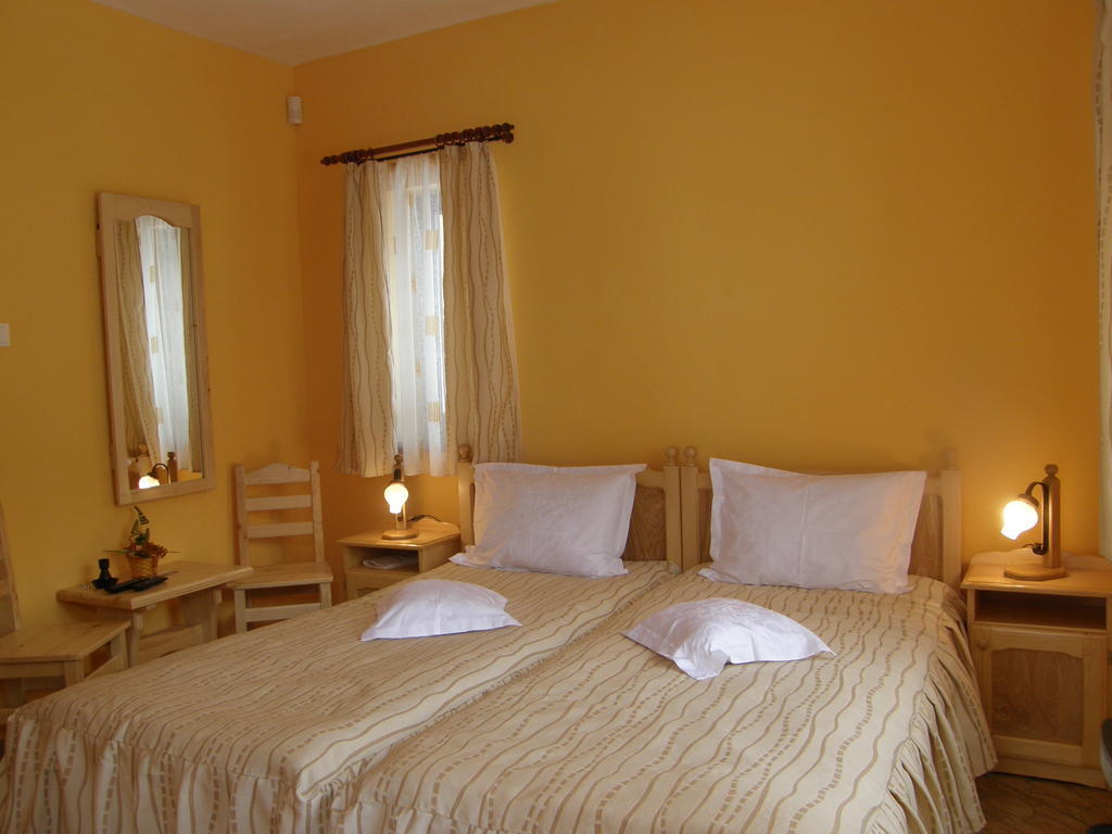 Mokus Panzio Bed and Breakfast Bicfălău Værelse billede